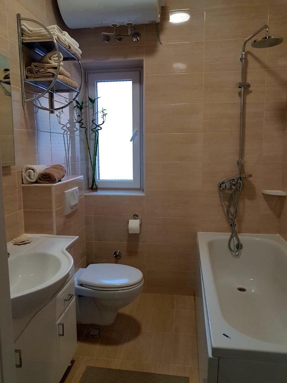 Apartman Natalia Tivat Exterior foto
